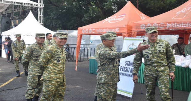 Read more about the article Danrem 043/Gatam Hadiri Pembukaan Bazar Ramadhan Kodam XXI/Radin Inten