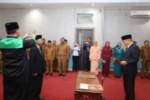 Read more about the article ‎Bupati Rachmat Riyanto Lantik Asisten Kesra Pemkab Benteng