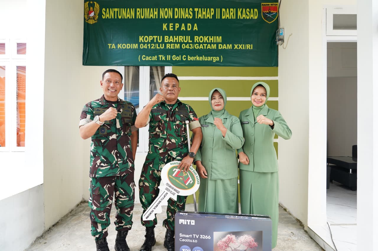 Read more about the article Danrem 043/Gatam turut Hadiri Penyerahan Rumah Santunan Kasad Tahap II
