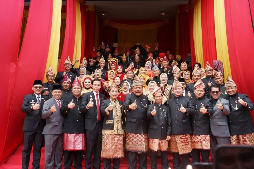 Read more about the article ‎HUT ke-307 Kota Bengkulu: Pemprov Apresiasi Kinerja Dedy–Rony