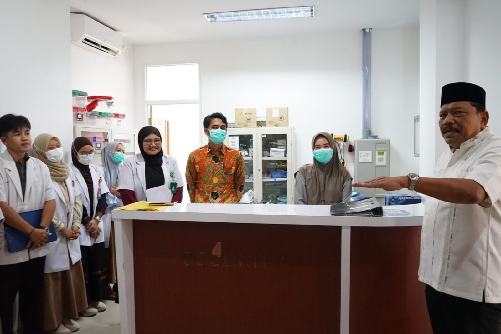 Read more about the article ‎Tinjau Pelayanan RSUD M. Yunus, Wagub Mian Briefing Pegawai Selama Idulfitri