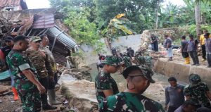 Read more about the article Sigap! Ratusan Personel Gabungan Grebek Sungai