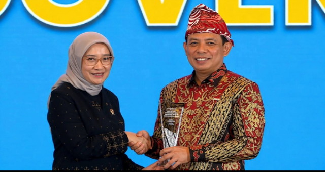 Read more about the article ‎Lagi, Pemkot Bengkulu Diganjar Penghargaan Nasional