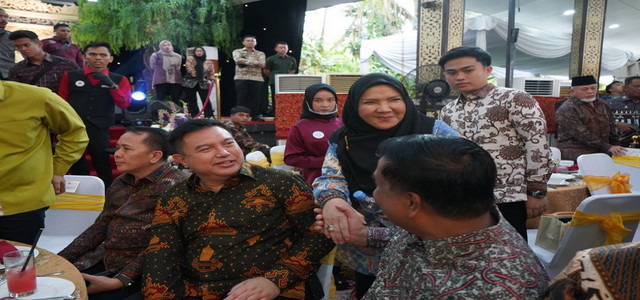 You are currently viewing Eva Dwiana Hadiri Halal Bihalal Masyarakat Perantau Sumbagsel