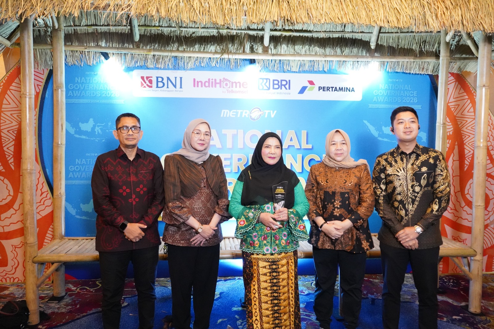 Read more about the article Walikota Eva Dwiana Terima Penghargaan National Govrnance Awards 2026