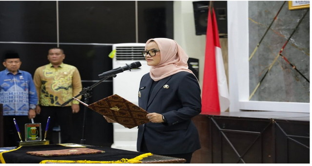 Read more about the article Bupati  Ela Rotasi Pejabat Tinggi Pratama Dorong Peningkatan Kinerja Dan Pelayanan Prima