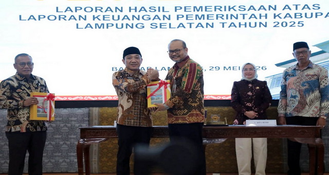 Read more about the article Lampung Selatan Kembali Pertahankan Opini WTP ke-10 dari BPK