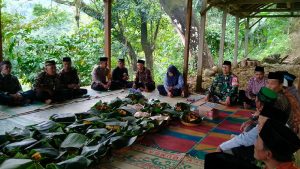 Read more about the article Merawat Tradisi Leluhur, Warga Mendak Gelar Doa Bersama dalam Rangka Bersih Desa