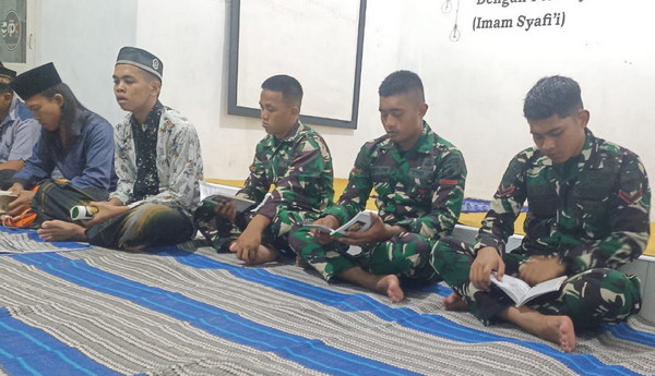 Read more about the article Pererat Silaturahmi dengan Yasinan Bareng Warga