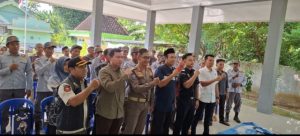 Read more about the article Satpol PP Ngawi Sosialisasikan Bahaya Rokok Ilegal hingga Pelosok Desa