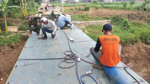 Read more about the article Tiga Jembatan Selesai 100 %,  Kodim Ponorogo Kebut 1 Proyek Tersisa
