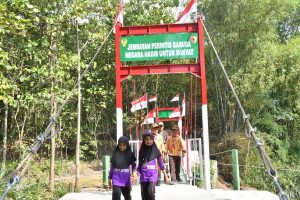 Read more about the article Jembatan Impian Selesai, Anak Sekolah Tidak Lagi Nyeberang Kali