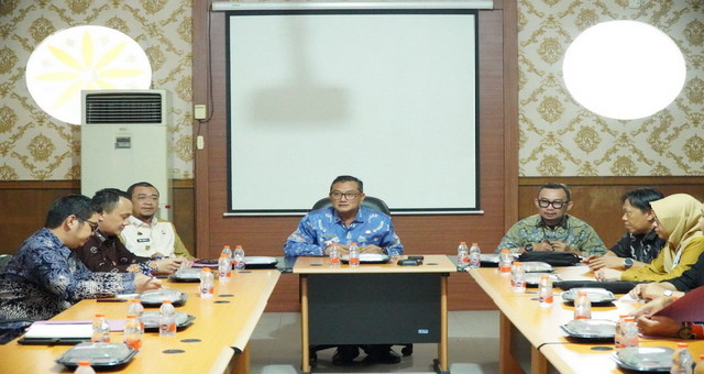 Read more about the article Sekda Tubaba Pimpin Rapat Validasi dan Verifikasi Program Sekolah Nasional Terintegrasi