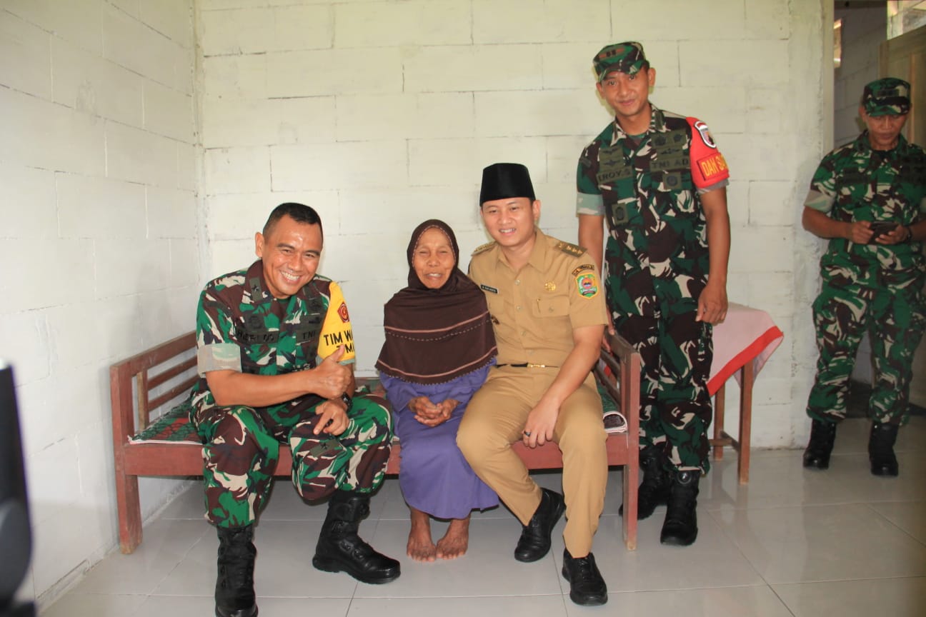 Read more about the article Senyum Bu Paini Segera Miliki Rumah Layak Huni