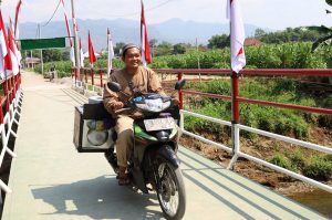 Read more about the article Saat Penantian Panjang Berakhir di Atas Jembatan Garuda