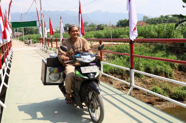 Read more about the article Saat Penantian Panjang Berakhir di Atas Jembatan Garuda