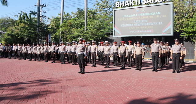 Read more about the article 12 Taruna dan 2 Taruni Akpol Tingkat III Resmi Jalani Latja di Polres Nganjuk