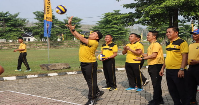 Read more about the article Kapolres Tubaba Buka Pertandingan  Bola Volly