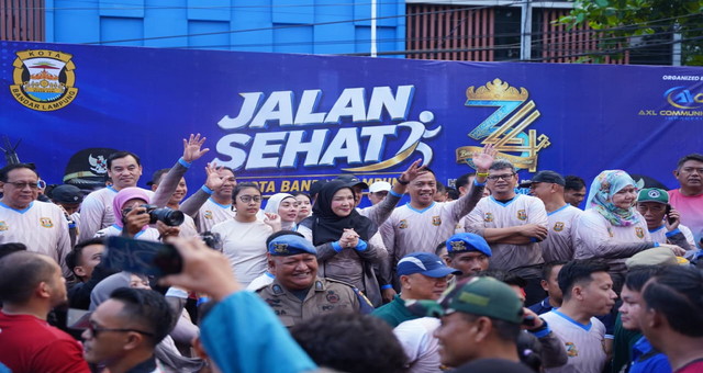 Read more about the article Eva Dwiana Ajak Warga Hidup Sehat saat HUT ke-344 Bandar Lampung