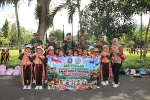 Read more about the article Kodim 0806/Trenggalek Tanamkan Wasbang dan Karakter Anak Lewat Outing Class Siswa SPS Firdaus