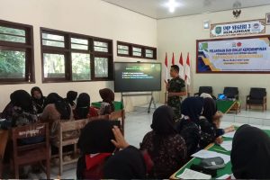 Read more about the article Babinsa Munjungan Tanamkan Wawasan Kebangsaan kepada Peserta LDK SMPN 3 Munjungan