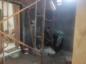Read more about the article Babinsa Desa Batangsaren Dampingi Pengerjaan Rutilahu, Wujudkan Hunian Layak bagi Warga Kurang Mampu