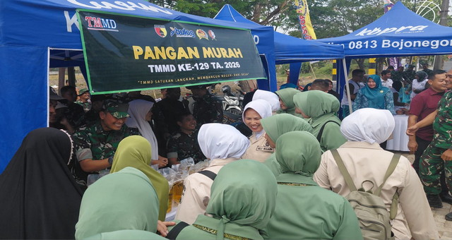 Read more about the article Bazar Pangan Murah Persit Kodim Bojonegoro Meriahkan Pembukaan TMMD 129 di Kesongo Kedungadem