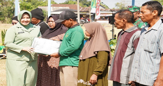 Read more about the article Komitmen Persit Sukseskan TMMD 129 Bojonegoro di Kesongo