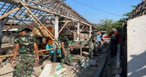 Read more about the article Satgas TMMD 129 Bojonegoro Tingkatkan Kualitas Rumah Milik Samijan