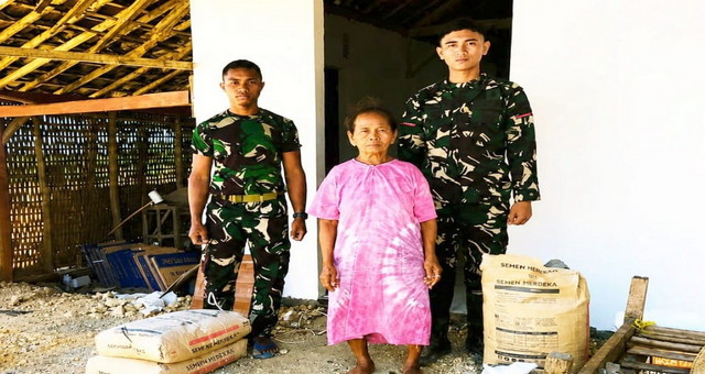 Read more about the article Senyum Haru Mbah Wagini: Rumah Lapuk, Kian Nyaman Disulap Satgas TMMD 129 Bojonegoro