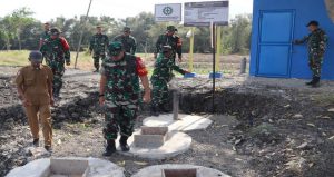 Read more about the article Atasi Ancaman Kekeringan, Dansatgas TMMD 129 Bojonegoro Cek Langsung Progres Pembangunan Sumur Bor Dusun Bekatul
