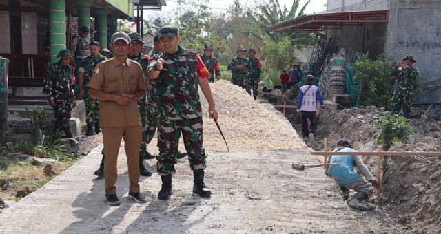 You are currently viewing TMMD 129 Bojonegoro: Ketika Drainase Modern Bawa Harapan Baru bagi Warga Dusun Krebet