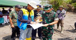 Read more about the article Danrem 043/Gatam Tinjau Lokasi Cetak Sawah Rakyat di Kampung Ringin Sari