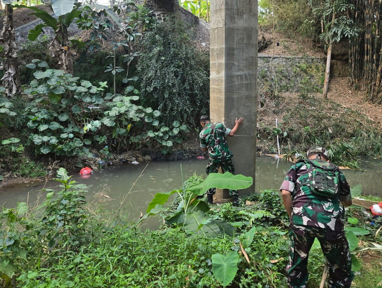 Read more about the article Dandim Tulungagung Tinjau Dua Lokasi Jembatan, Pastikan Kelayakan Usulan Pembangunan