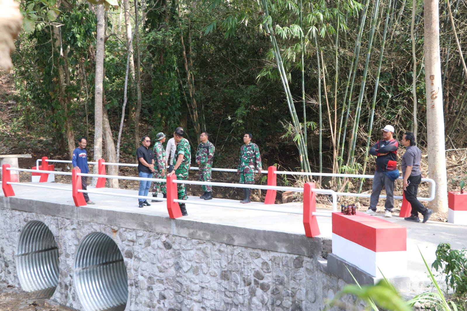 You are currently viewing Dandim Tulungagung Tinjau Progres Jembatan Garuda di Rejosari, Optimistis Segera Difungsikan untuk Masyarakat