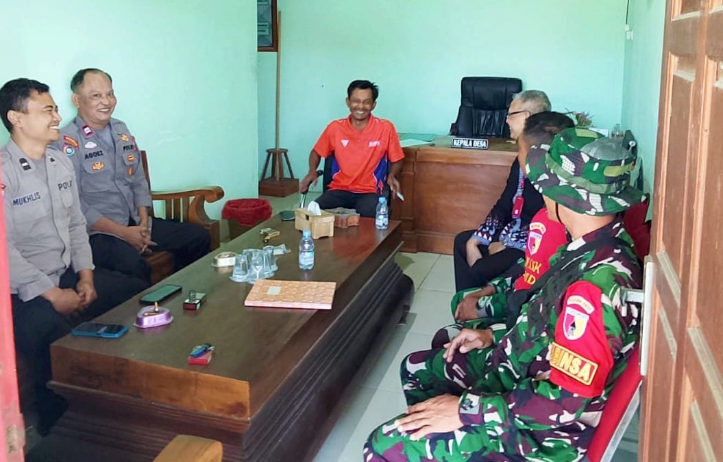 Read more about the article Runtuhkan Sekat: Silaturahmi Hangat Satgas TMMD 129 Bojonegoro Sukses Bangun Kedekatan Dengan Masyarakat