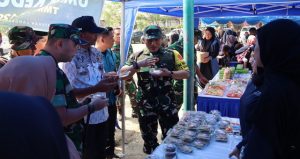 Read more about the article Tim Wasev TMMD 129 Bojonegoro Borong dan Bangkitkan UMKM Lokal