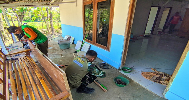 Read more about the article Sinergi Tanpa Sekat: Kala Satgas TMMD 129 Bojonegoro dan Warga Kesongo Bahu-Membahu Merajut Asa Ibu Jasmiati