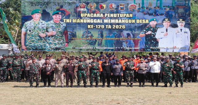 You are currently viewing TMMD 129 Bojonegoro Resmi Ditutup: Tinggalkan Warisan Fasilitas Air Bersih, Jalan Beton hingga Rutilahu