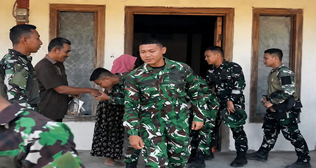 You are currently viewing Jalinan Kekeluargaan Takkan Putus, Satgas TMMD 129 Bojonegoro Pamitan dengan Warga Kesongo