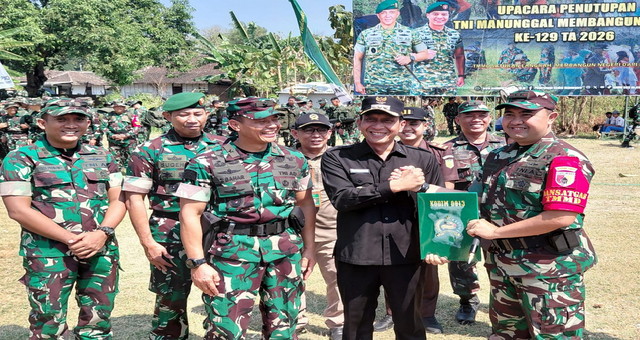 You are currently viewing Tuntas 100 Persen! Sinergi Pemkab Bojonegoro dan TNI Sukses Ubah Wajah Desa Kesongo Lewat TMMD ke- 129