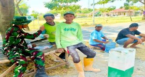 Read more about the article Jaga Warisan TMMD 129 Bojonegoro! Babinsa Kesongo Ajak Warga Rawat Hasil Pembangunan
