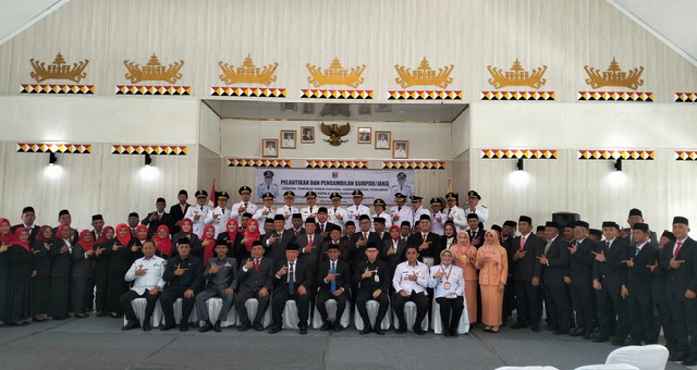 Read more about the article Bupati Tanggamus Lantik 78 Pejabat, Tekankan Budaya Kerja “Jalan Lurus”