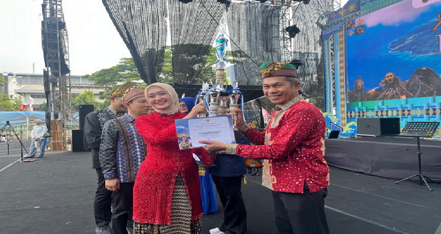 Read more about the article Peserta Terbaik Tapis Karnaval 2026 Raih Penghargaan