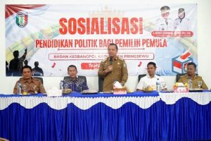 Read more about the article ‎Bupati Pringsewu Buka Sosialisasi Pendidikan Politik Bagi Pemilih Pemula ‎