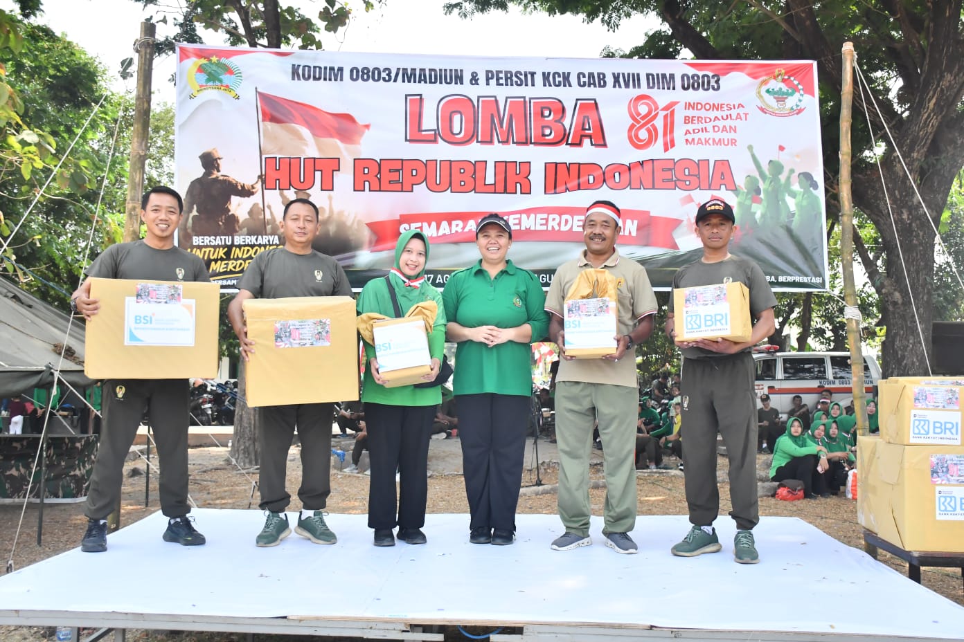 Read more about the article Semarak Kemerdekaan, Keluarga Besar Kodim Madiun Larut dalam Kegembiraan Permainan Tradisional