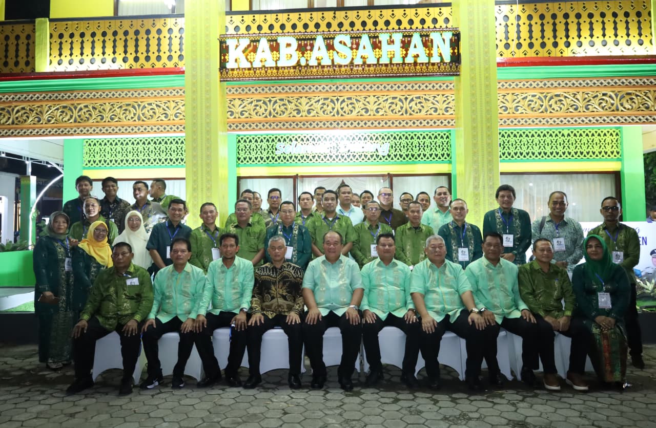 You are currently viewing BUPATI ASAHAN HADIRI PEMBUKAAN PEKAN RAYA SUMATERA UTARA (PRSU) KE-50 TAHUN 2026