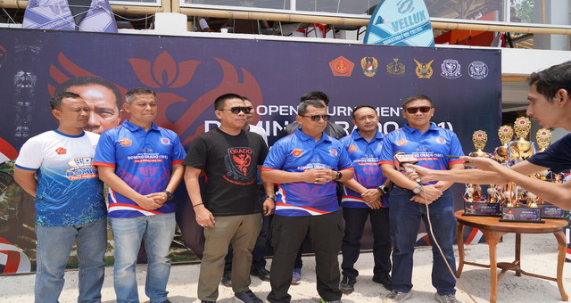 Read more about the article Danrem 043/Gatam Hadiri Open Tournament Domino Piala Panglima TNI