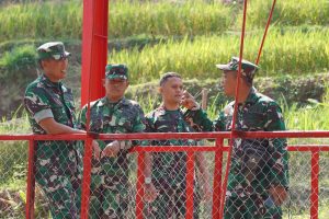 Read more about the article Pastikan Tepat Sasaran dan Berdaya Guna, Korem 081/DSJ Tinjau Jembatan Garuda di Madiun