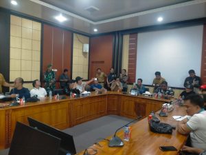Read more about the article Bupati Muba Buka Ruang Dialog, Legalisasi Minyak Rakyat Dibahas Bersama